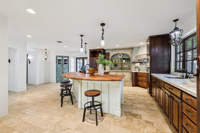 2706 Pearce RD, Austin, TX 78730