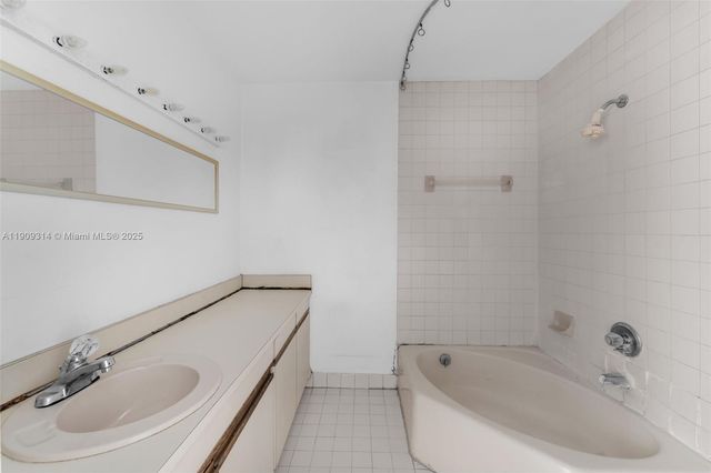 10215 SW 89th St, Miami, FL 33176