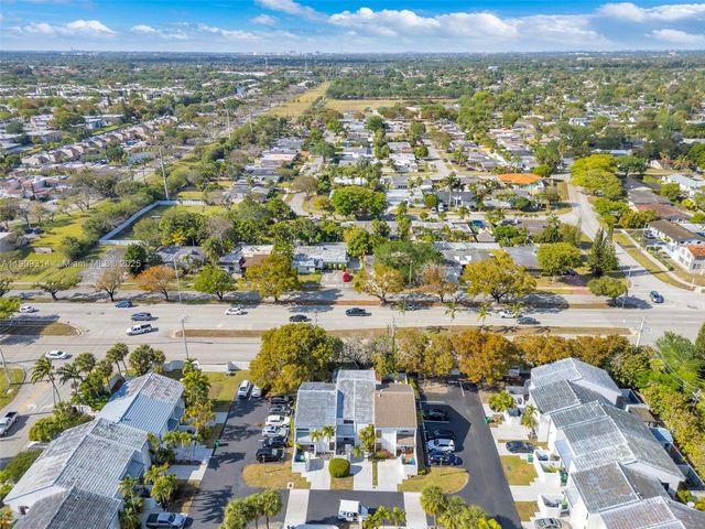 10215 SW 89th St, Miami, FL 33176