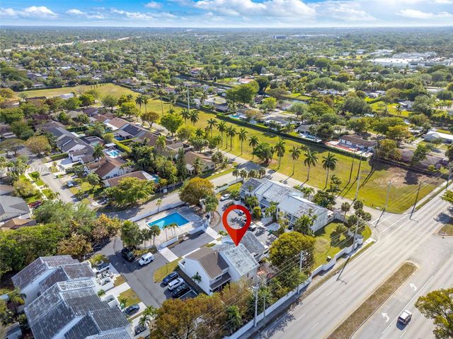 10215 SW 89th St, Miami, FL 33176