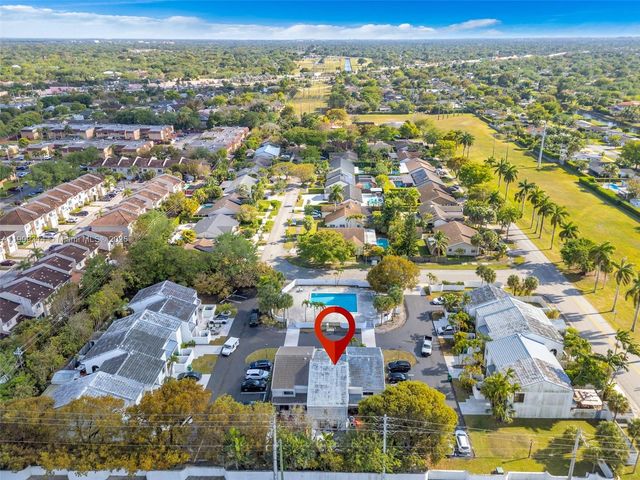 10215 SW 89th St, Miami, FL 33176