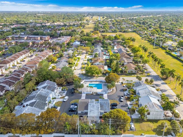 10215 SW 89th St, Miami, FL 33176