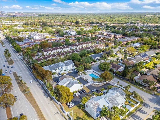 10215 SW 89th St, Miami, FL 33176