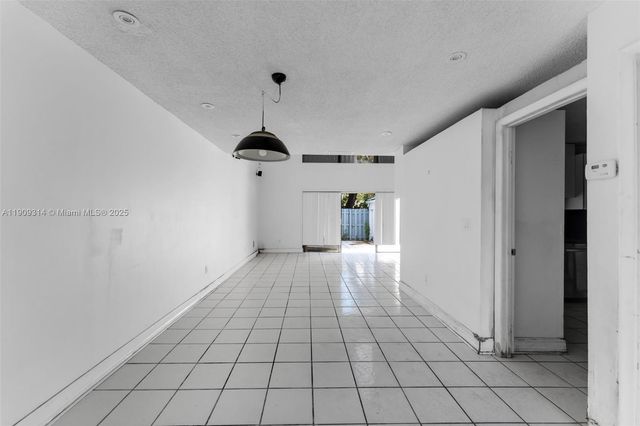 10215 SW 89th St, Miami, FL 33176