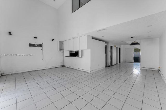 10215 SW 89th St, Miami, FL 33176