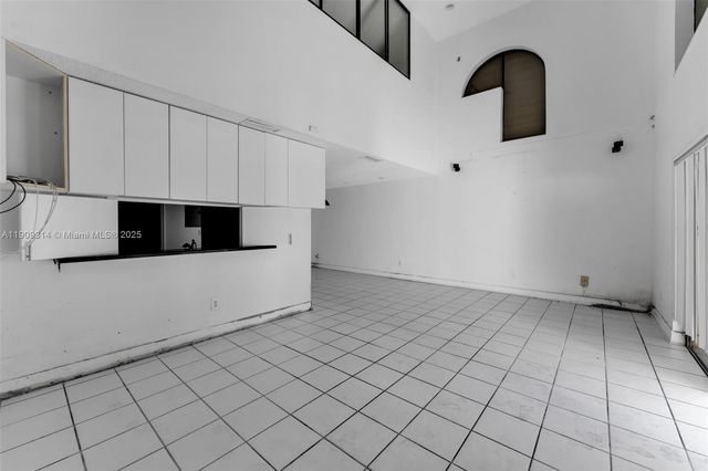 10215 SW 89th St, Miami, FL 33176