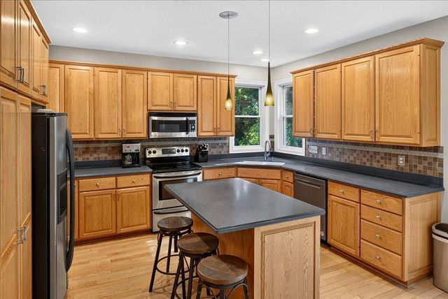 507 Dorland Road S, Maplewood, MN 55119