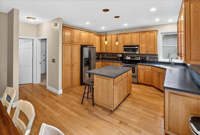 507 Dorland Road S, Maplewood, MN 55119