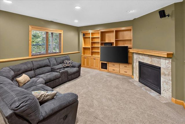 507 Dorland Road S, Maplewood, MN 55119