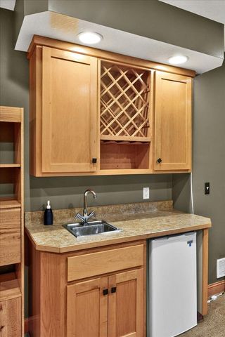 507 Dorland Road S, Maplewood, MN 55119