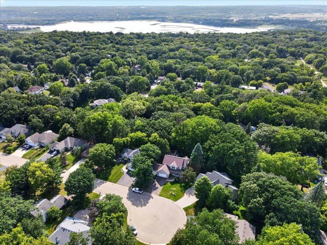 507 Dorland Road S, Maplewood, MN 55119