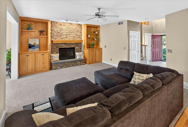 507 Dorland Road S, Maplewood, MN 55119