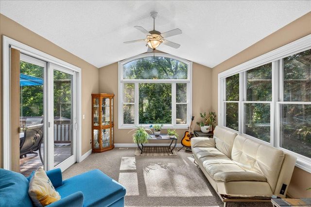 507 Dorland Road S, Maplewood, MN 55119