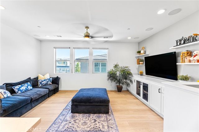 329 Moonflower Road, Rancho Mission Viejo, CA 92694