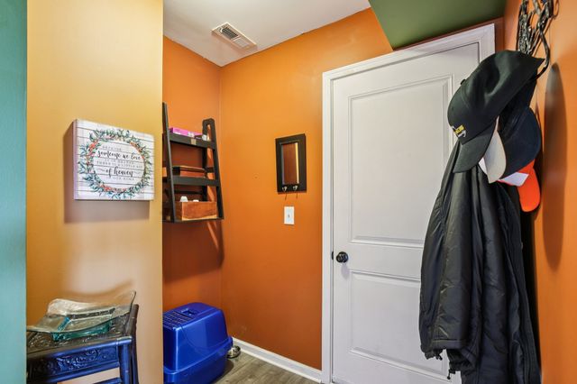 1268 Scarcroft Ln, Nashville, TN 37221