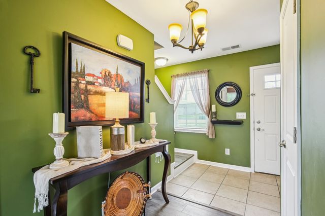 1268 Scarcroft Ln, Nashville, TN 37221