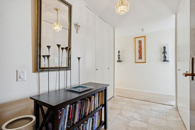 360 E RANDOLPH Street 1208, Chicago, IL 60601