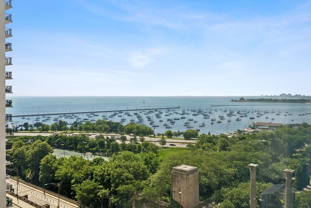 360 E RANDOLPH Street 1208, Chicago, IL 60601