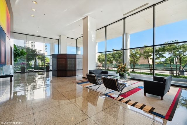 360 E RANDOLPH Street 1208, Chicago, IL 60601