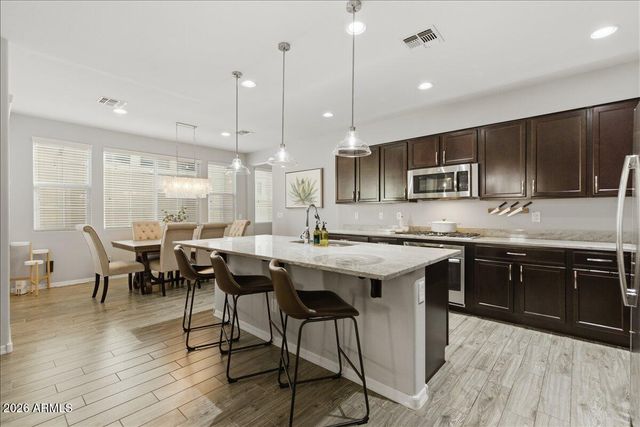 2245 S WALLRADE Lane, Gilbert, AZ 85295