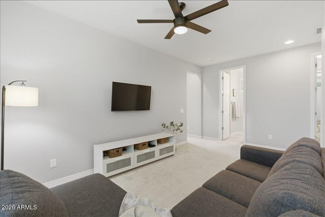 2245 S WALLRADE Lane, Gilbert, AZ 85295