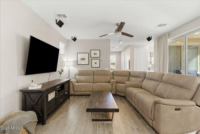 2245 S WALLRADE Lane, Gilbert, AZ 85295