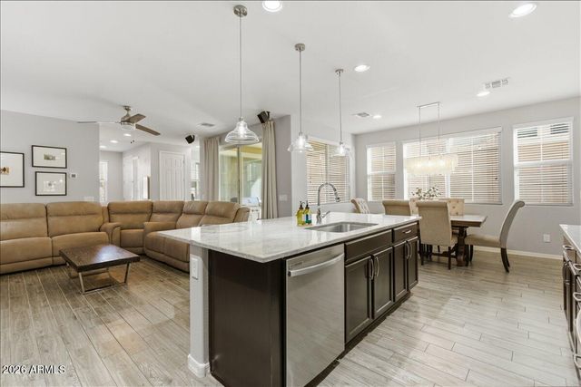 2245 S WALLRADE Lane, Gilbert, AZ 85295