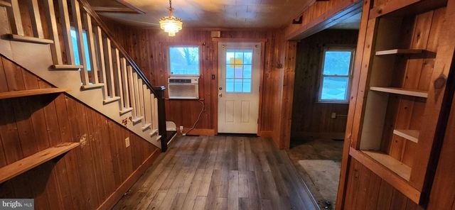 321 CHESTNUT, Mount Holly Springs, PA 17065