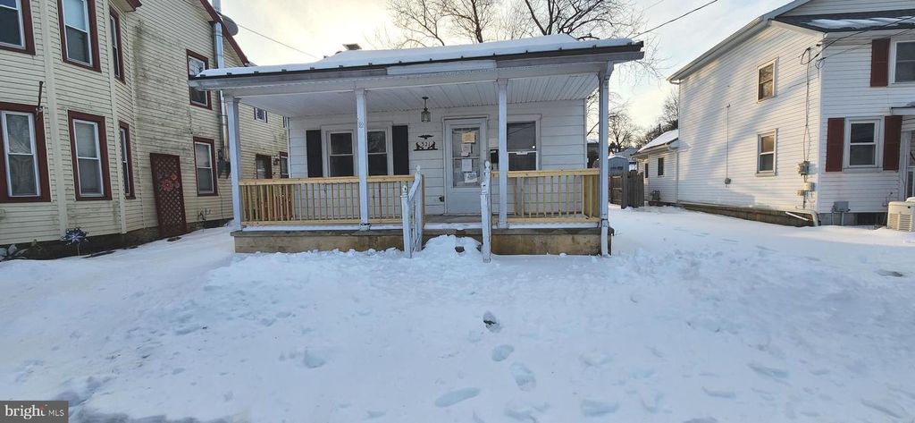 321 CHESTNUT, Mount Holly Springs, PA 17065