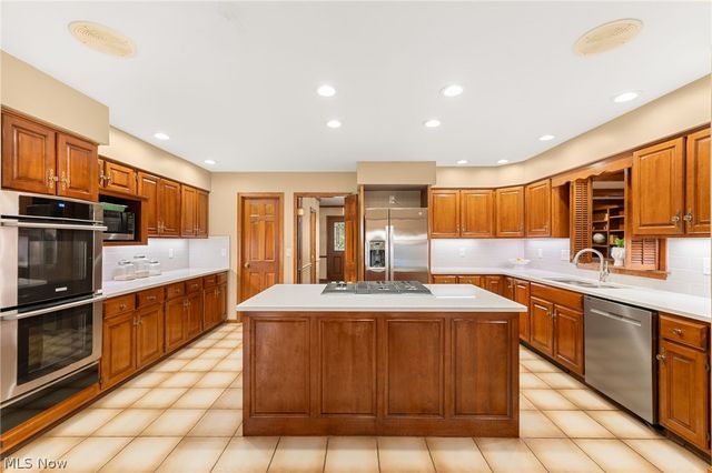 1600 Muirfield Avenue NW, Canton, OH 44708