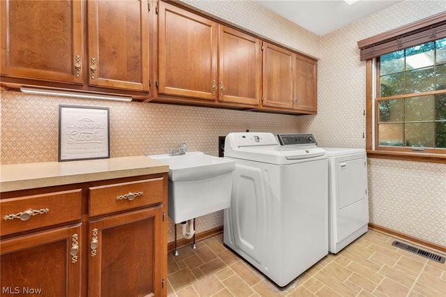 1600 Muirfield Avenue NW, Canton, OH 44708