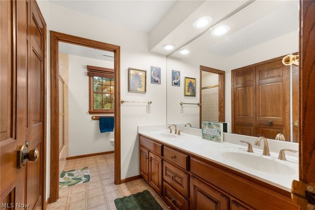 1600 Muirfield Avenue NW, Canton, OH 44708