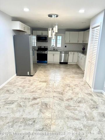 101 Perry St Street, Keyport, NJ 07735