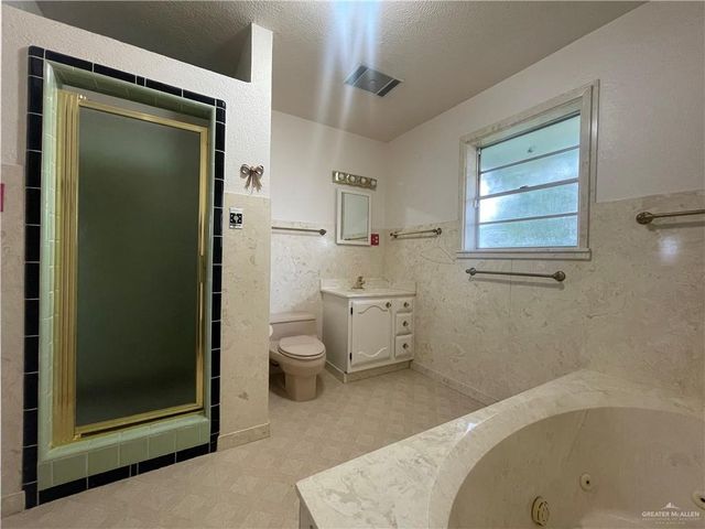 3929 E Business 83, Weslaco, TX 78596