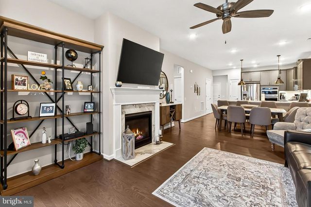 6312 VIRGINIA BLUEBELL LN, Haymarket, VA 20169