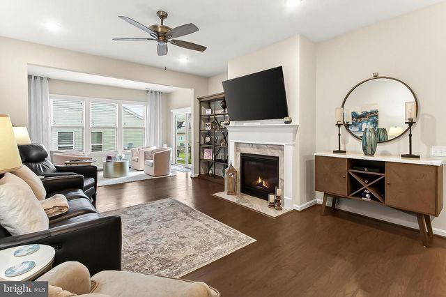 6312 VIRGINIA BLUEBELL LN, Haymarket, VA 20169