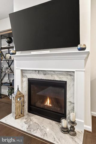 6312 VIRGINIA BLUEBELL LN, Haymarket, VA 20169