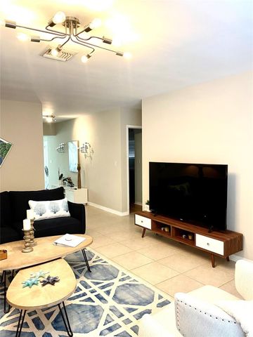 1641 NE 55th Street, Fort Lauderdale, FL 33334