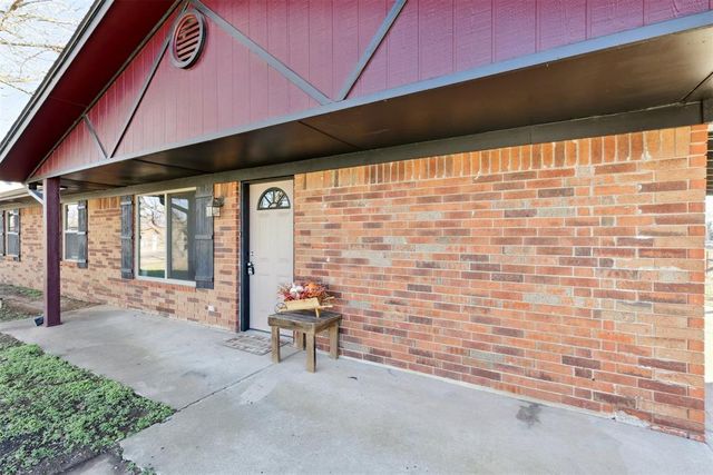 909 W Chickasaw Lane, Stillwater, OK 74075