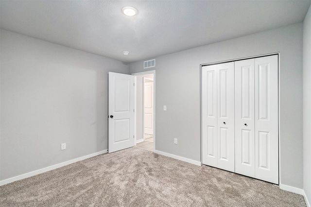 17549 Beechwood Lane, Spring Lake, MI 49456