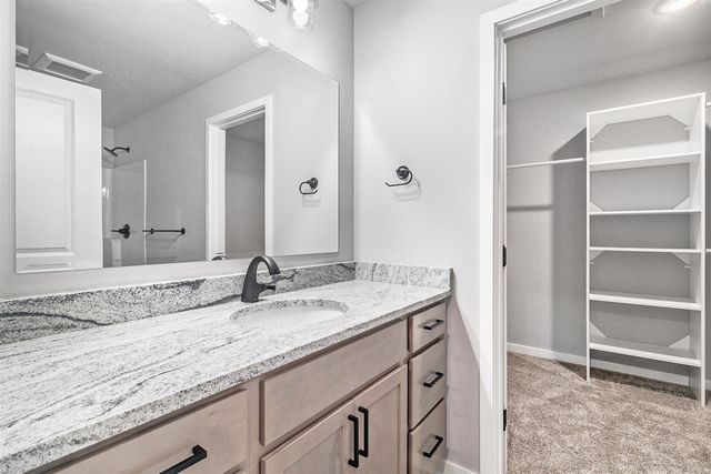 17549 Beechwood Lane, Spring Lake, MI 49456