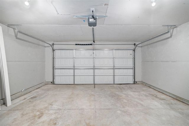 17549 Beechwood Lane, Spring Lake, MI 49456