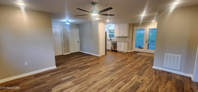 590 Litton Rd, Oneida, TN 37841