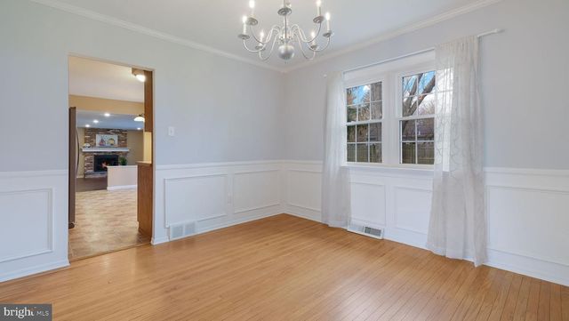 6 HILLCREST CIR, Doylestown, PA 18901