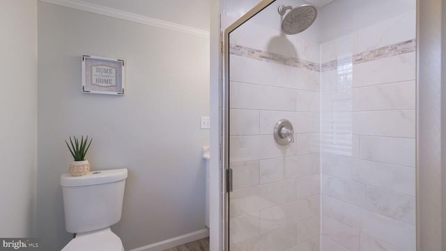 6 HILLCREST CIR, Doylestown, PA 18901