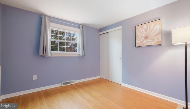 6 HILLCREST CIR, Doylestown, PA 18901