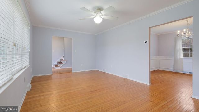 6 HILLCREST CIR, Doylestown, PA 18901