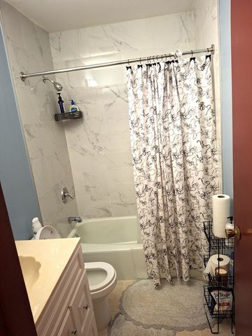 85 Idlewood St, Southbridge, MA 01550