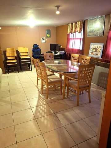 85 Idlewood St, Southbridge, MA 01550