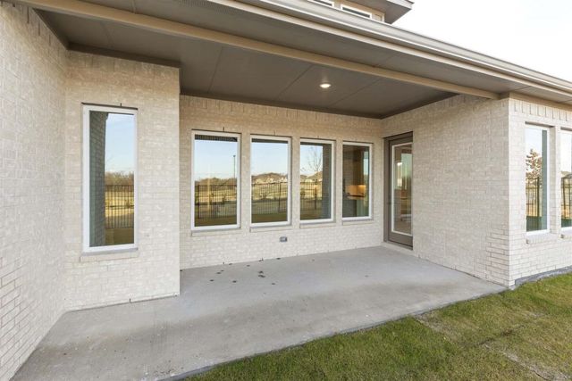 1012 Butterfly Lane, Justin, TX 76247